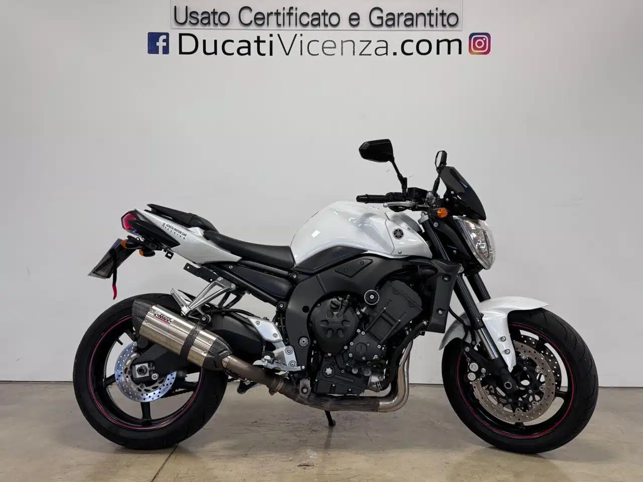 YAMAHA FZ1